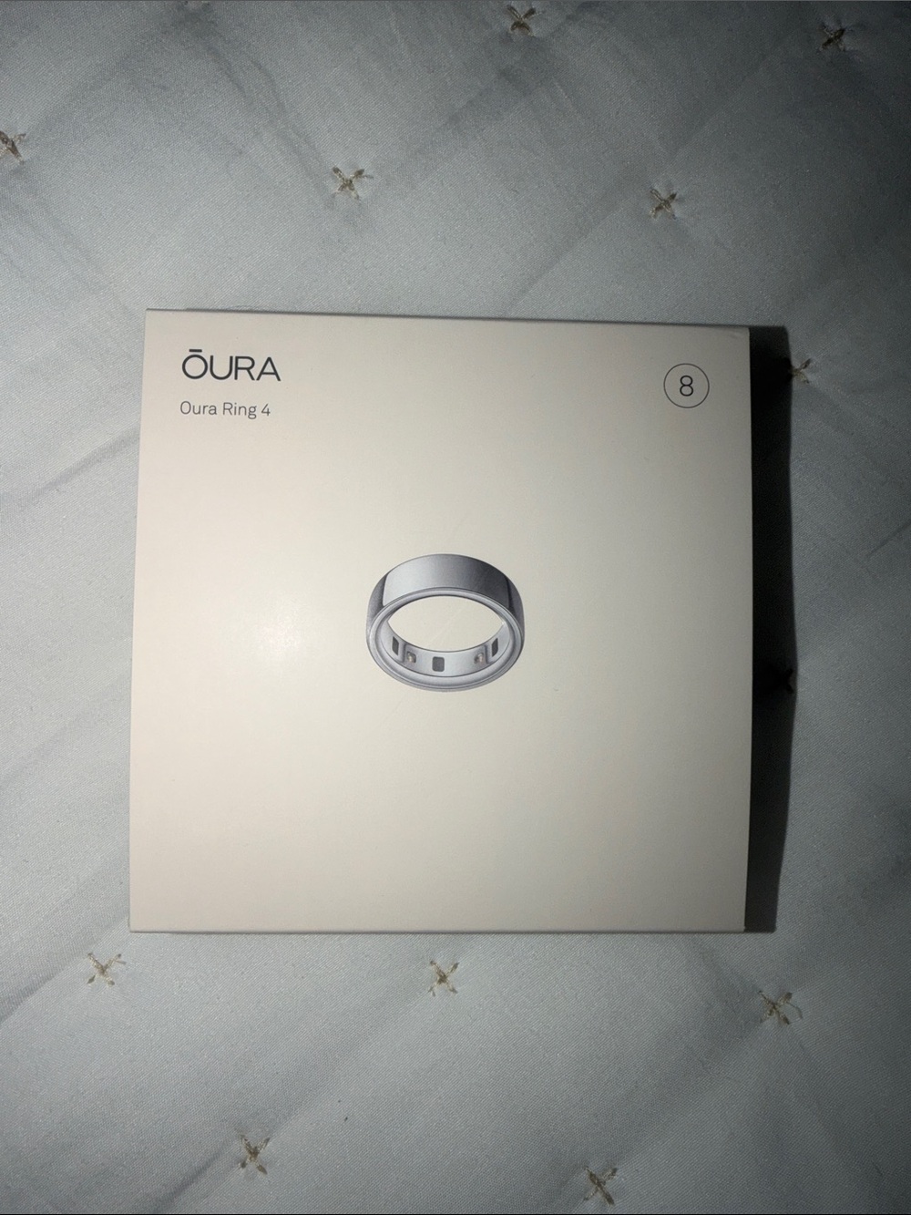 ŌURA Ring 4 & Charger - Silver - Size 8